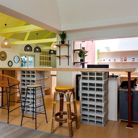 Greet Hotel Villeneuve La Garenne - Renove Екстериор снимка