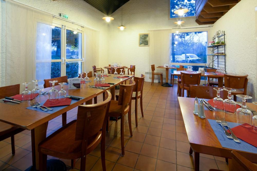 Greet Hotel Villeneuve La Garenne - Renove Екстериор снимка