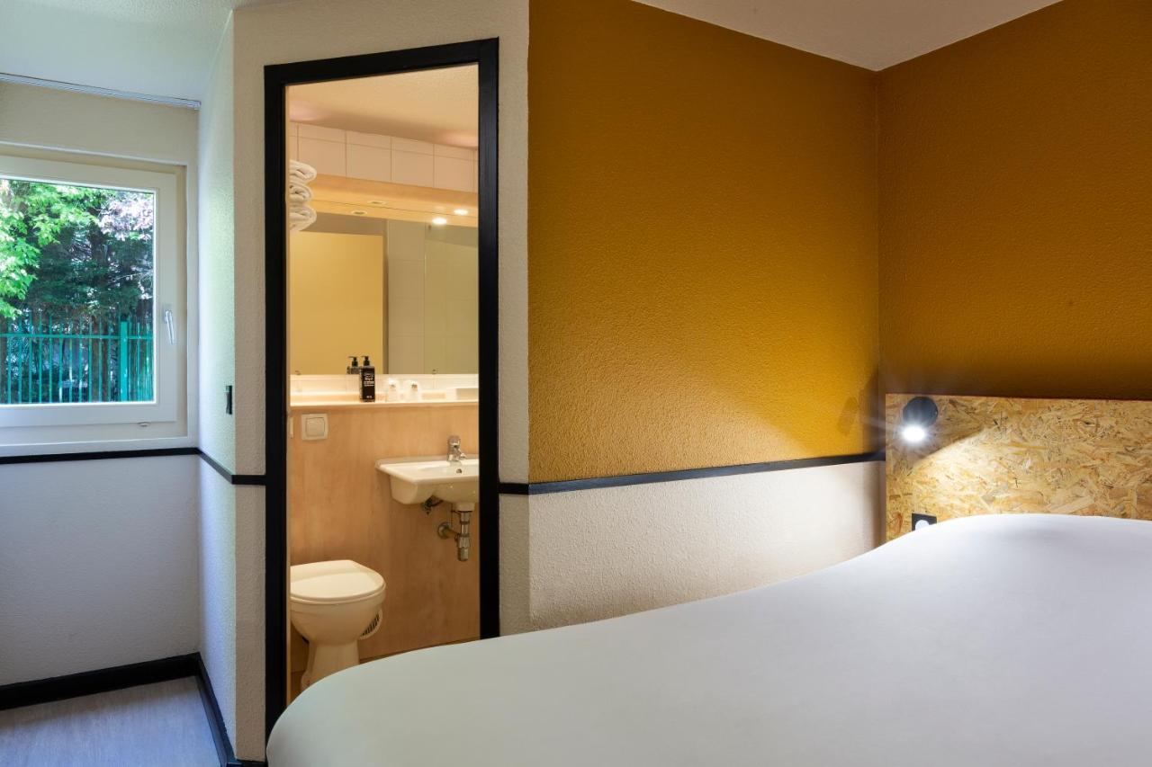Greet Hotel Villeneuve La Garenne - Renove Екстериор снимка