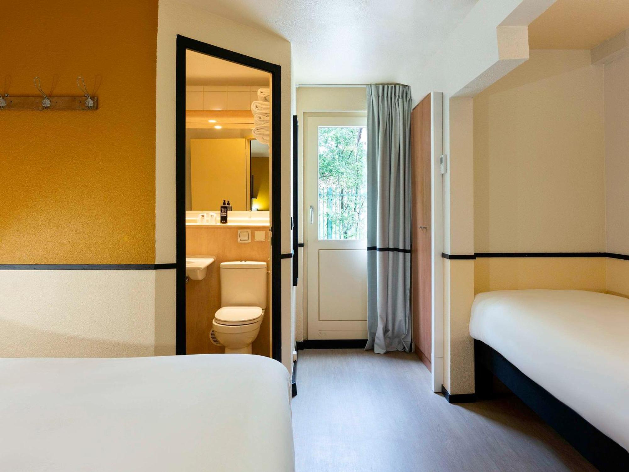 Greet Hotel Villeneuve La Garenne - Renove Екстериор снимка