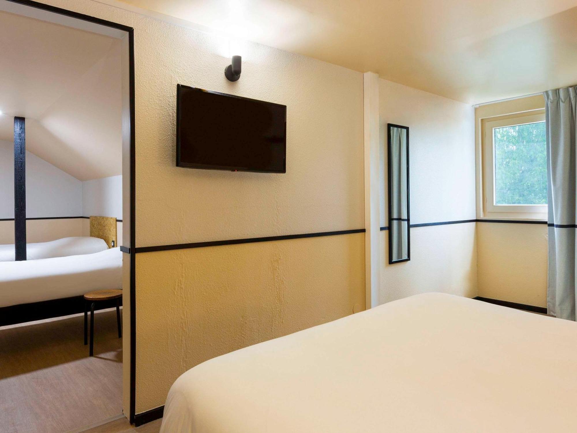 Greet Hotel Villeneuve La Garenne - Renove Екстериор снимка