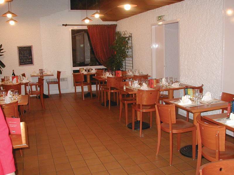 Greet Hotel Villeneuve La Garenne - Renove Екстериор снимка