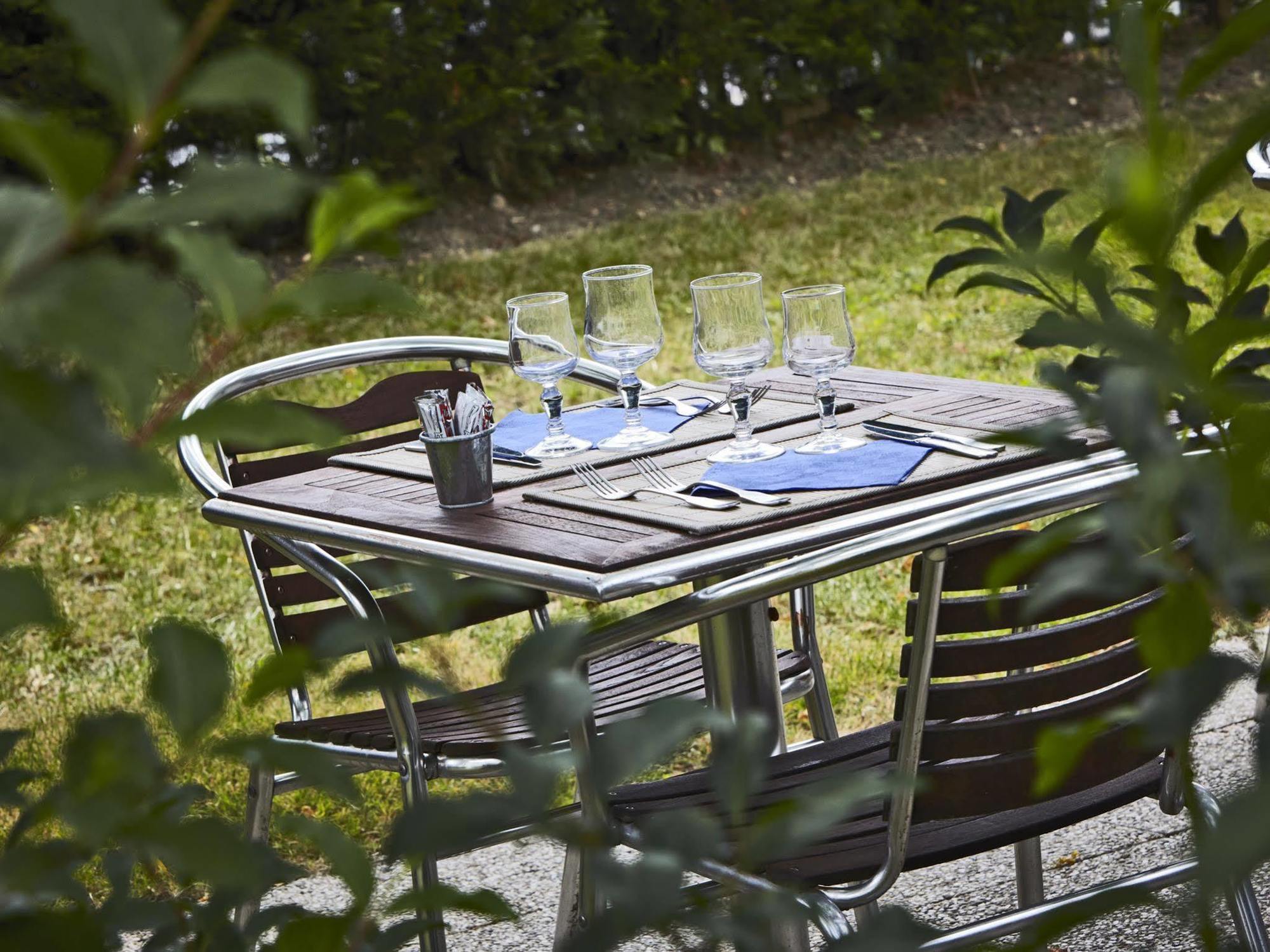 Greet Hotel Villeneuve La Garenne - Renove Екстериор снимка